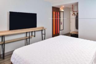tru by hilton stuttgart ar