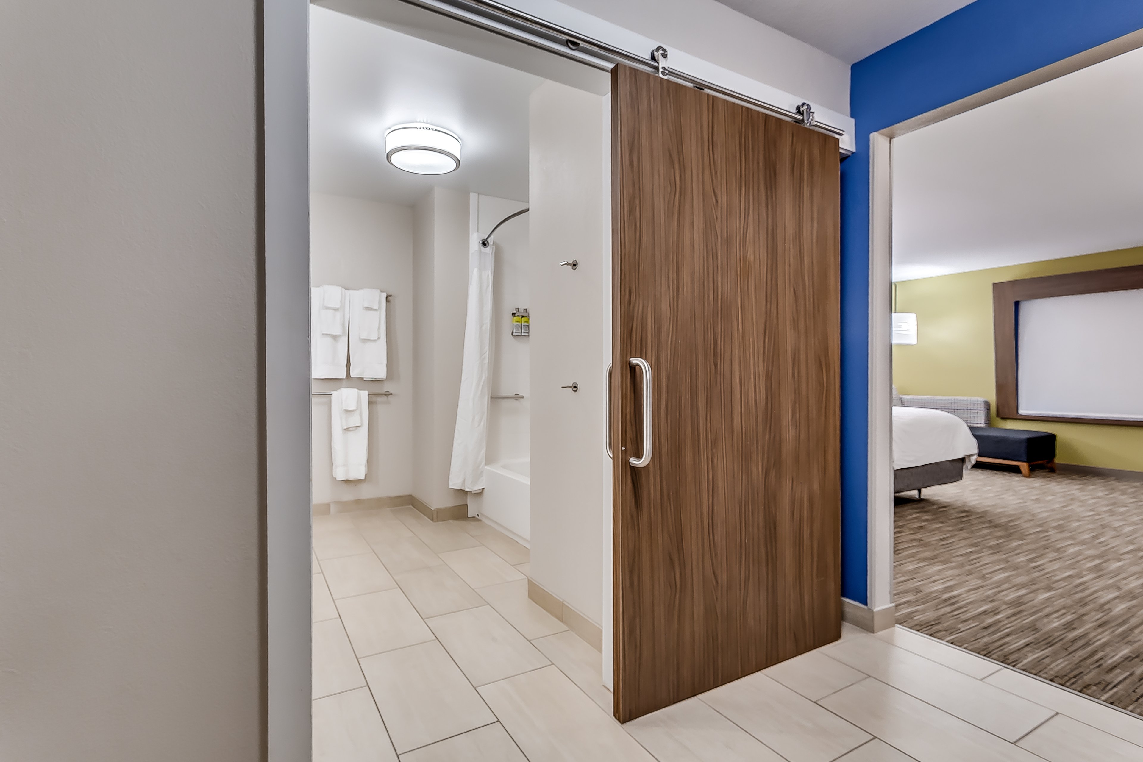 holiday inn express and suites hammond by ihg