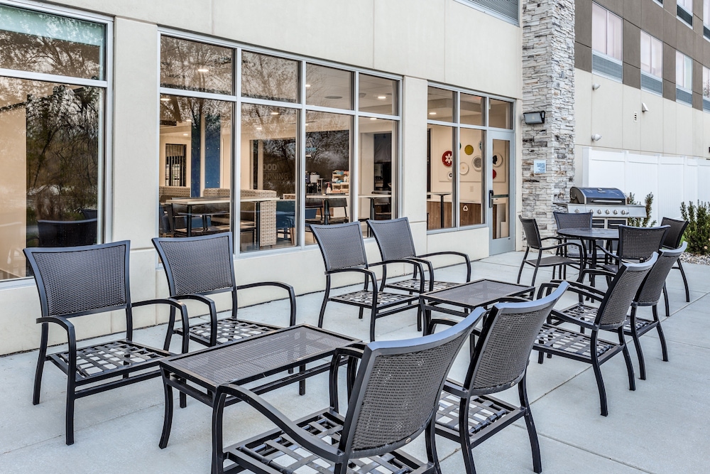 holiday inn express and suites hammond by ihg