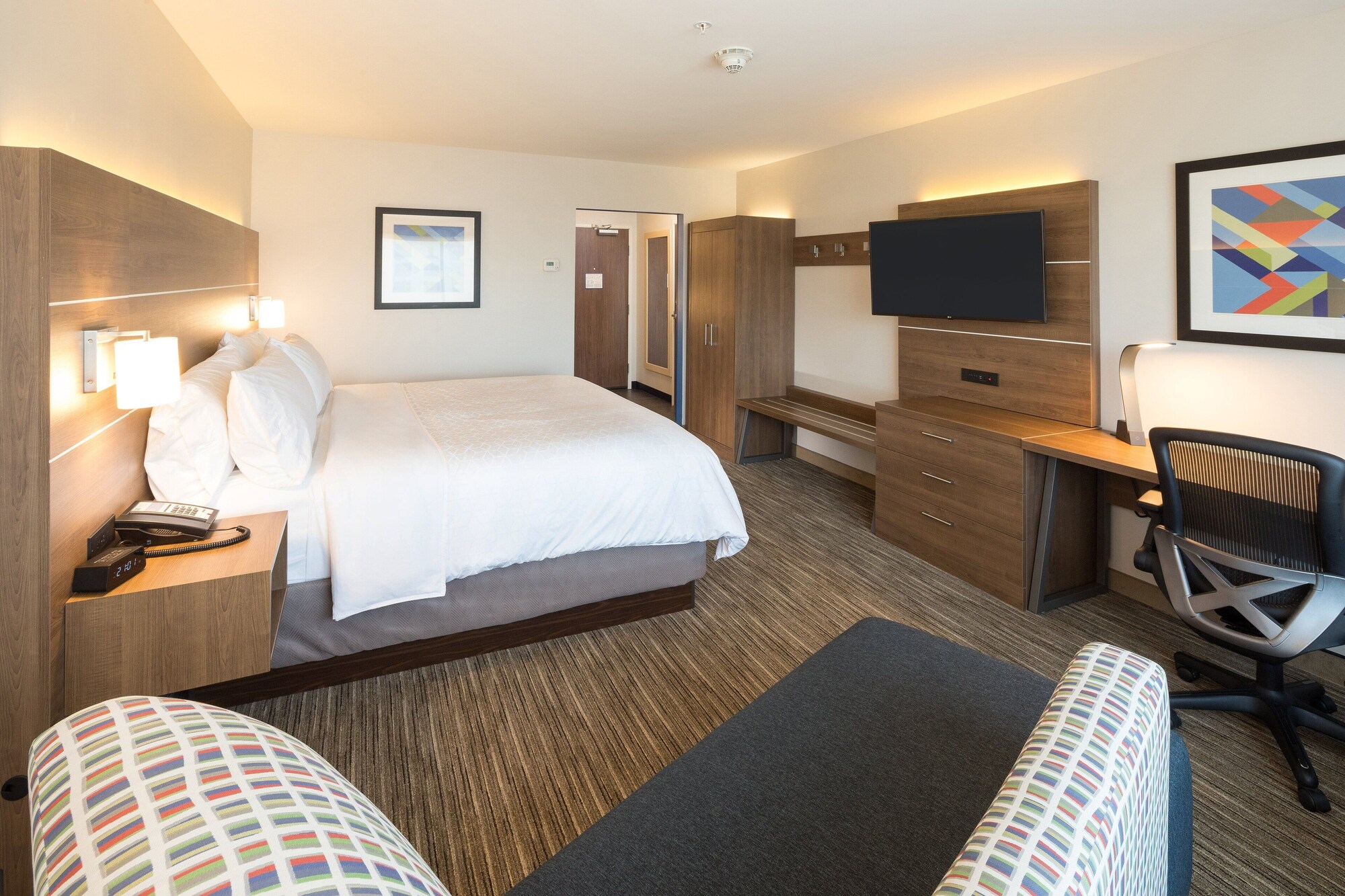 holiday inn express and suites kalamazoo west by ihg