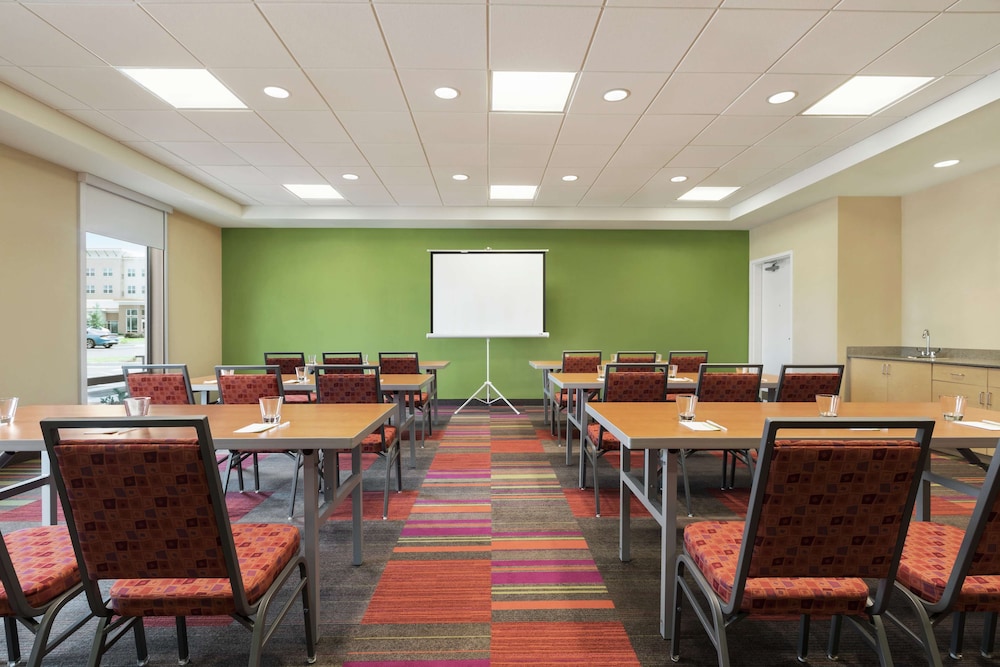 home2 suites by hilton savannah airport