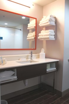 Hampton Inn By Hilton Forsyth,Forsyth>>Barnesville,3 star