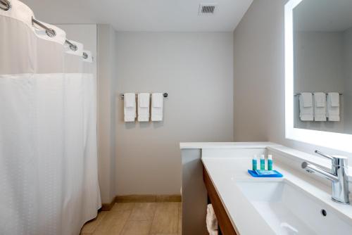 holiday inn express and suites punta gorda by ihg
