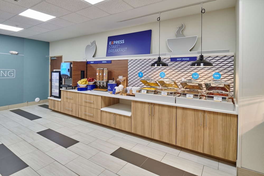 holiday inn express and suites el paso east by ihg