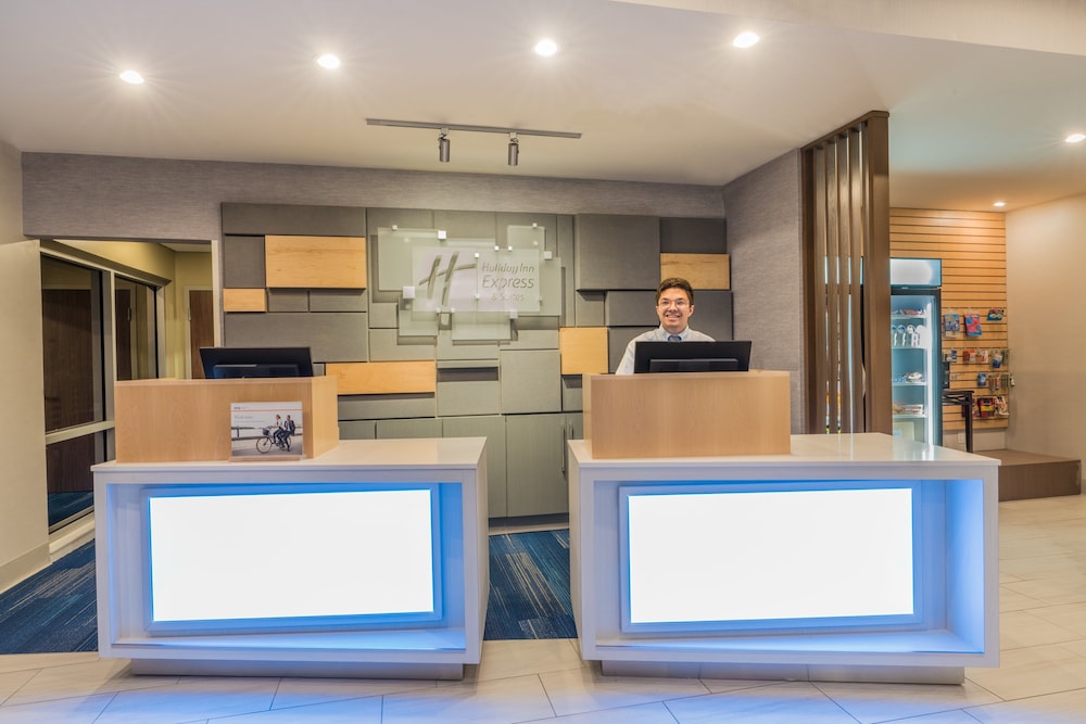 holiday inn express and suites lake havasu london bridge