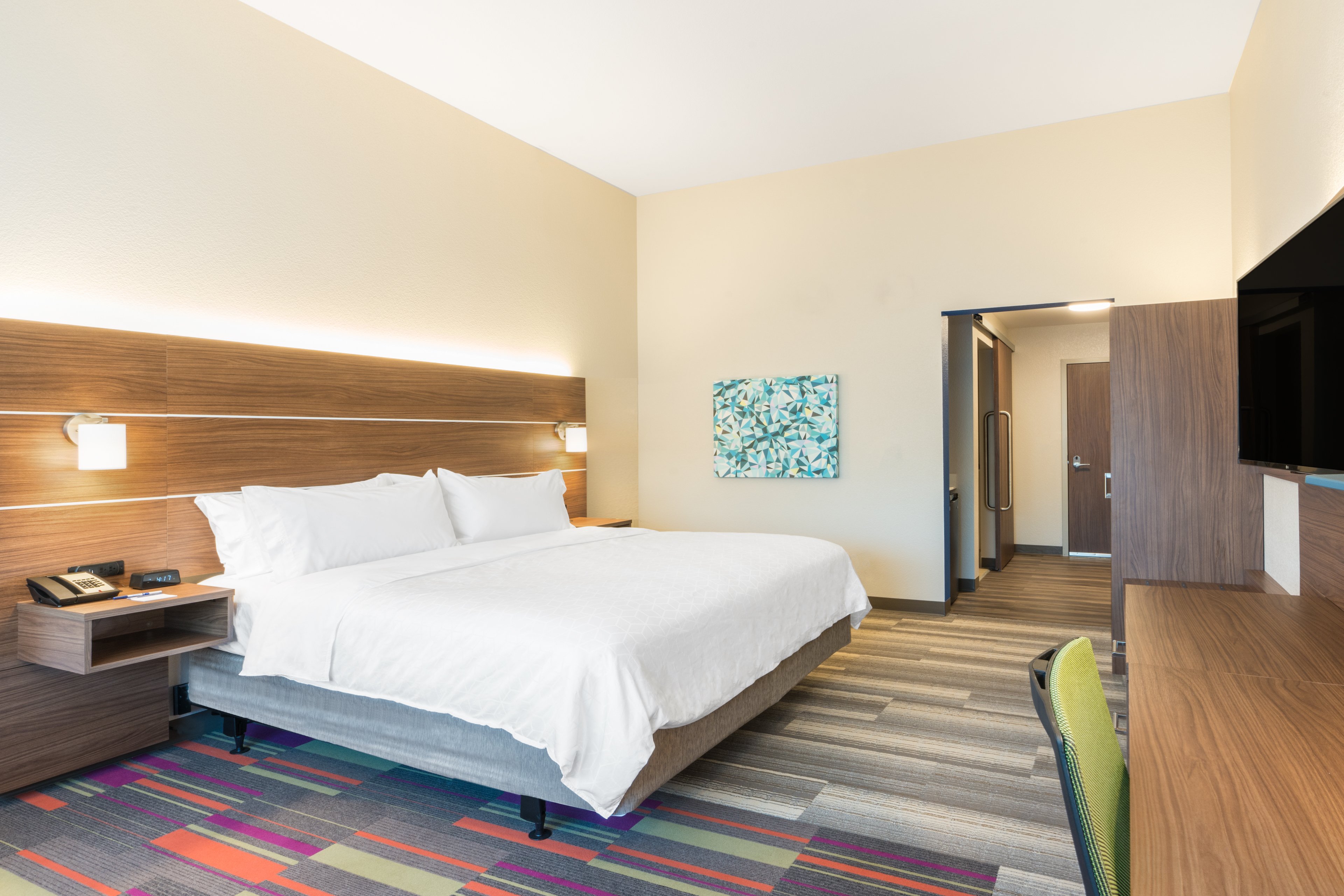 holiday inn express and suites lake havasu london bridge