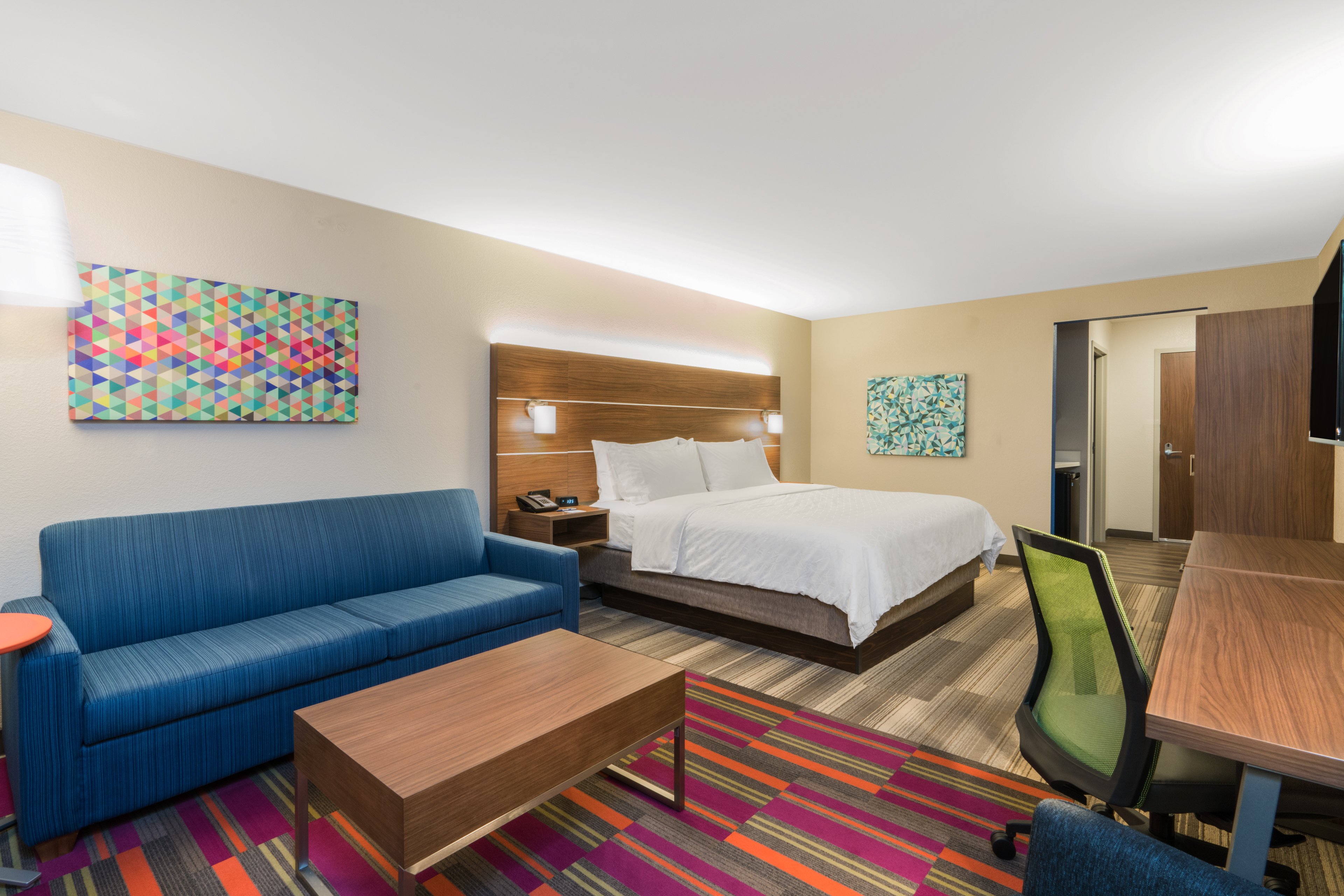holiday inn express and suites lake havasu london bridge