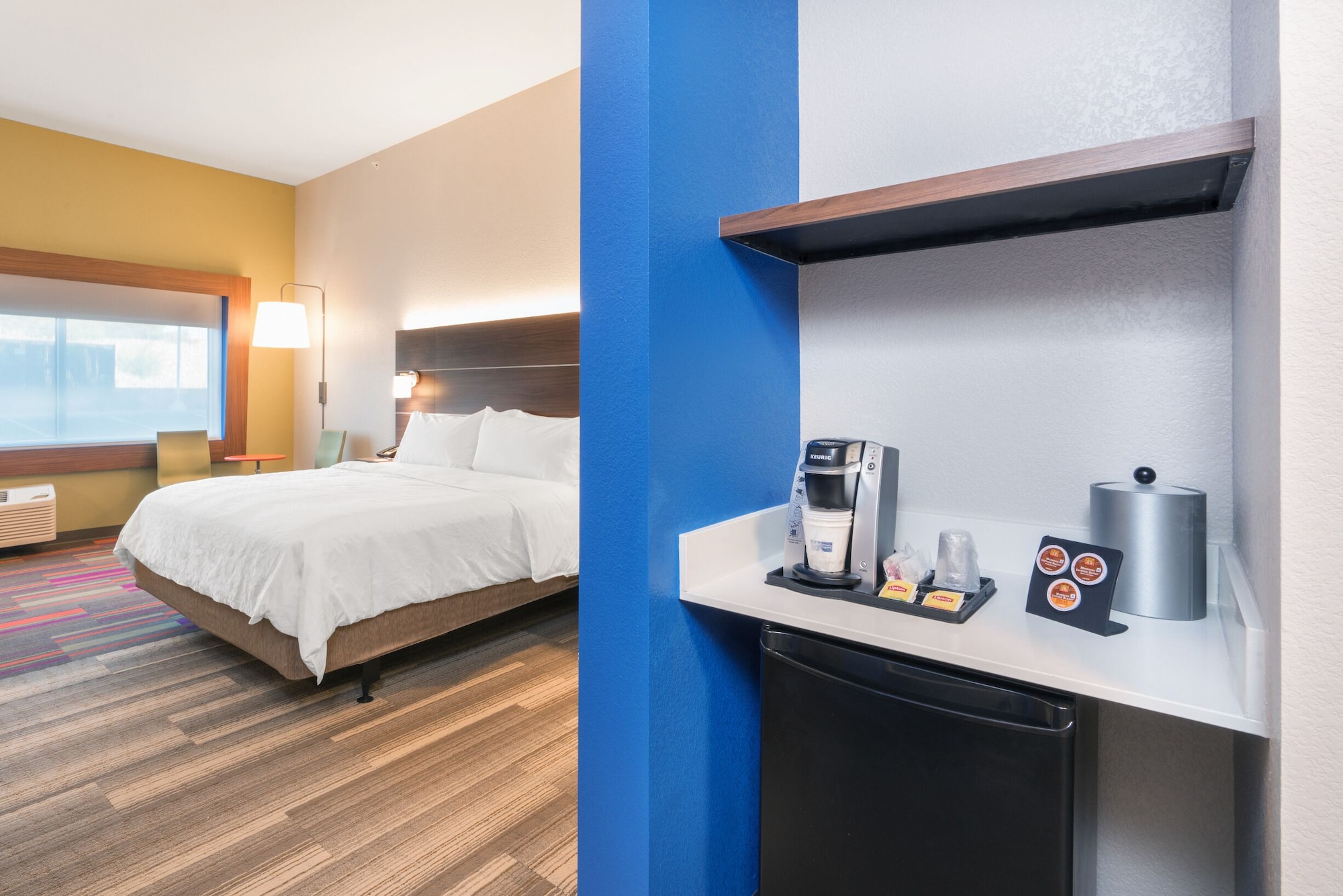 holiday inn express and suites lake havasu london bridge