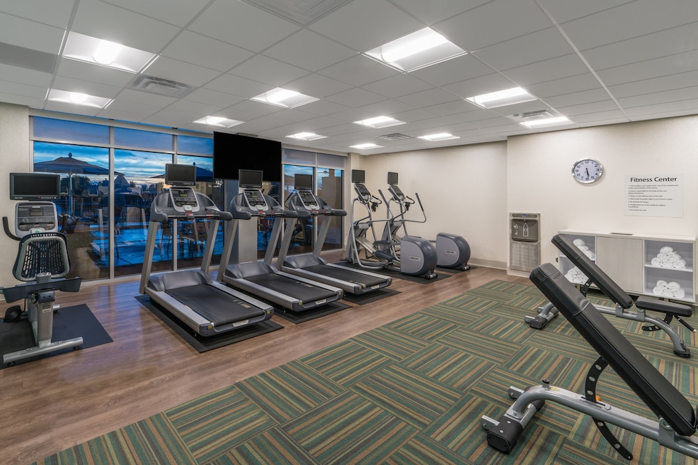 holiday inn express and suites lake havasu london bridge
