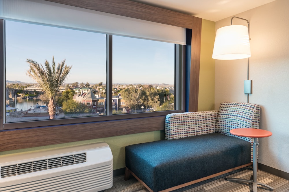holiday inn express and suites lake havasu london bridge