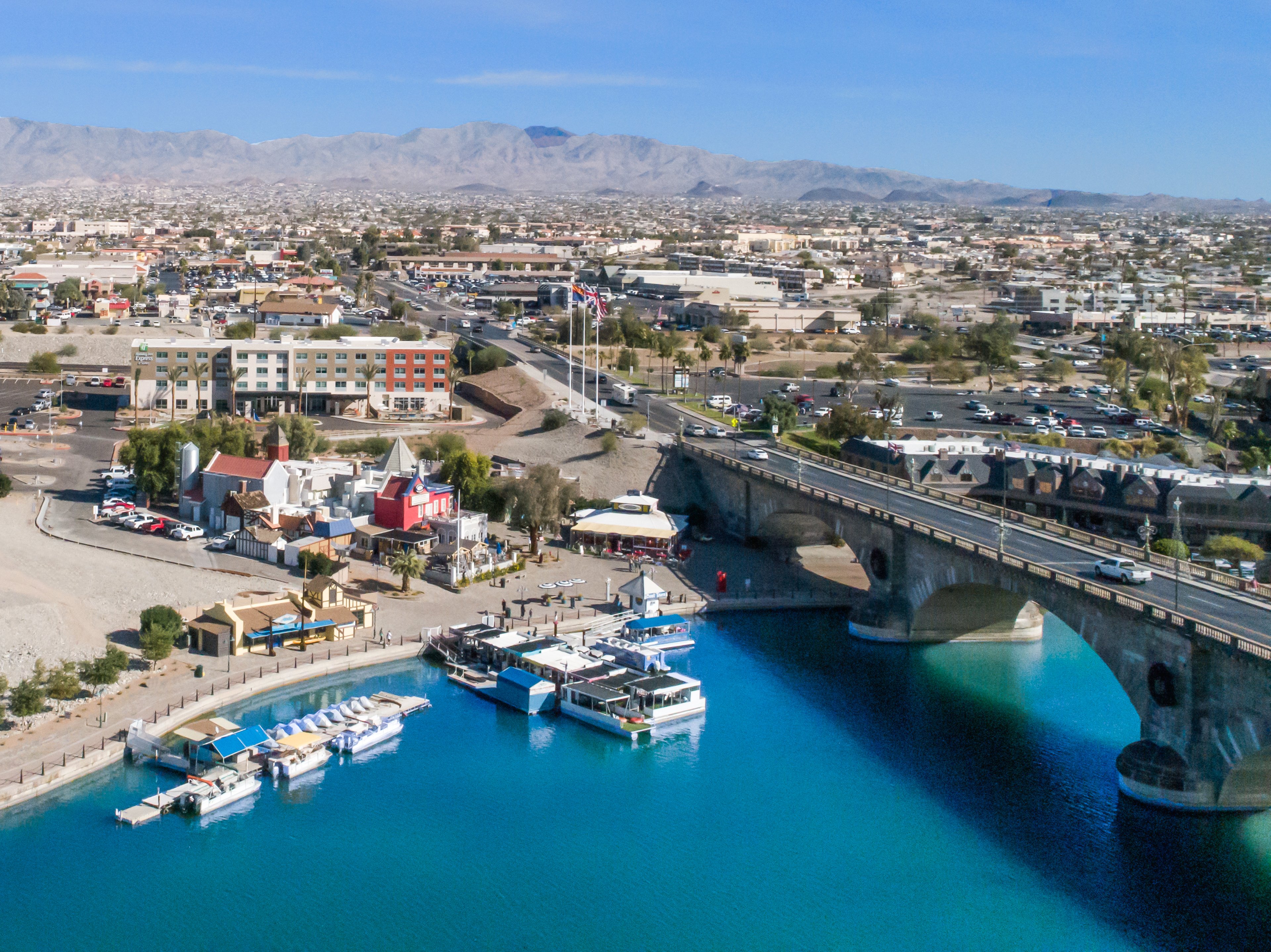 holiday inn express and suites lake havasu london bridge