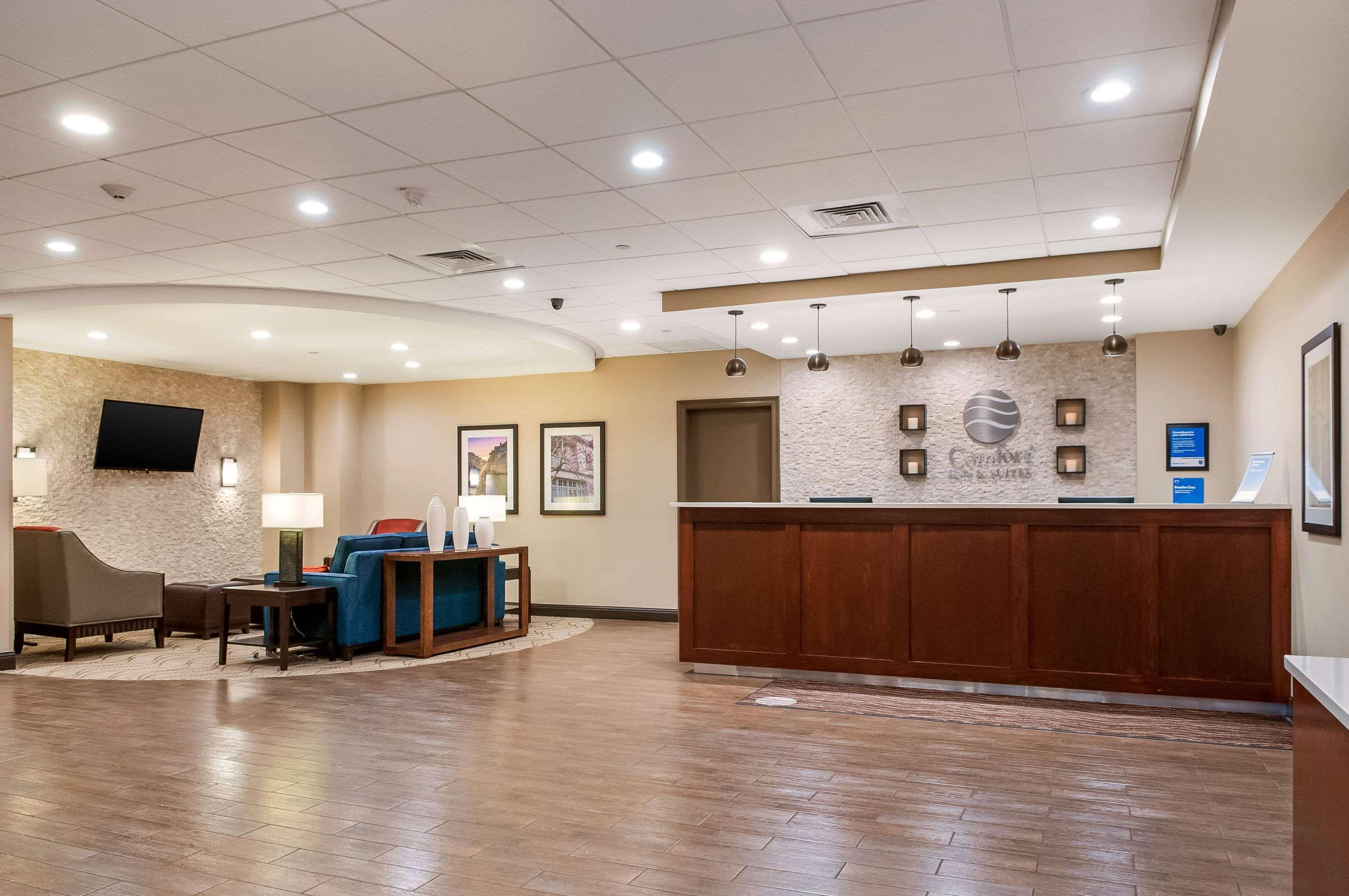 comfort inn and suites at copeland tower