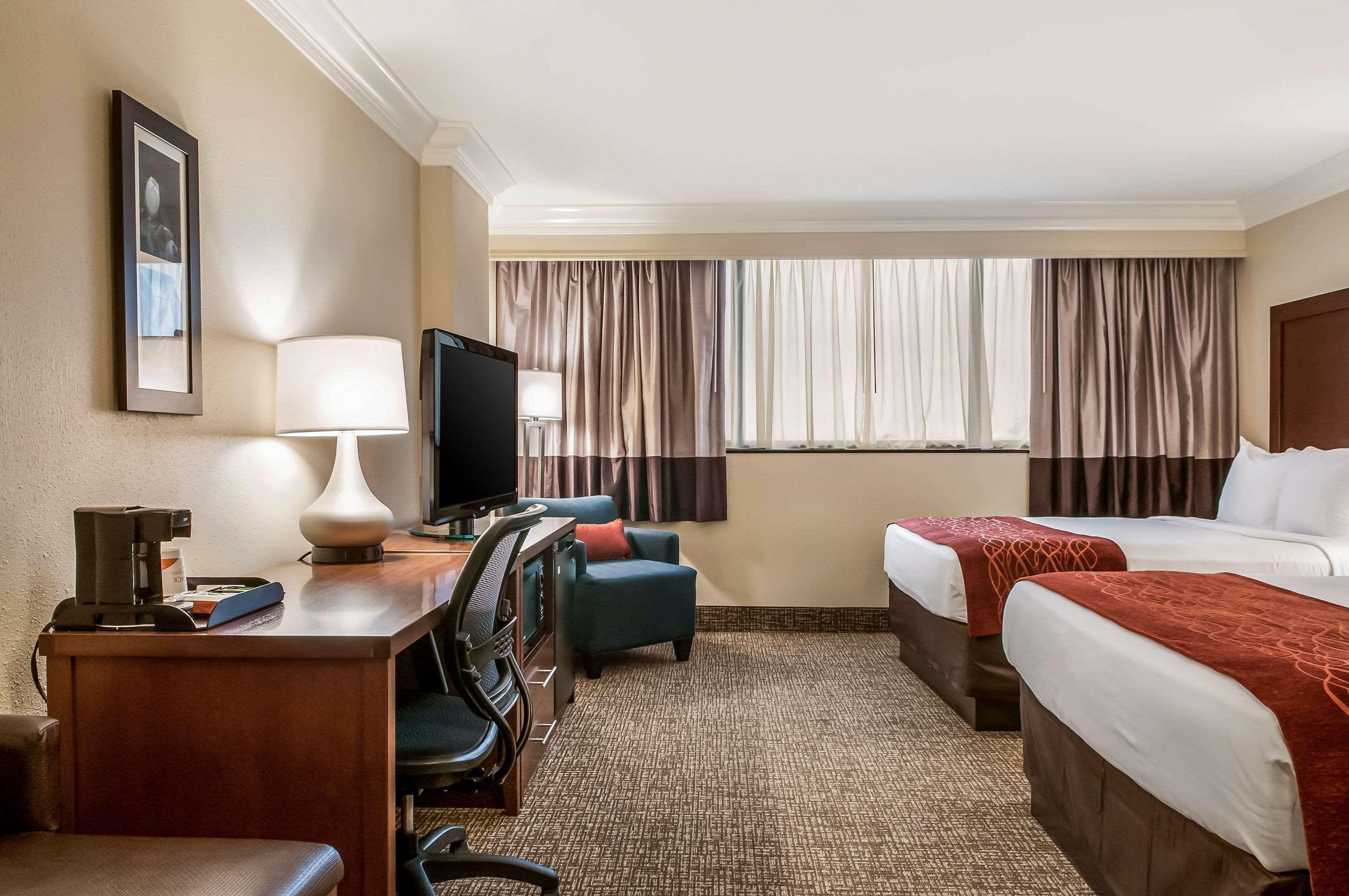 comfort inn and suites at copeland tower