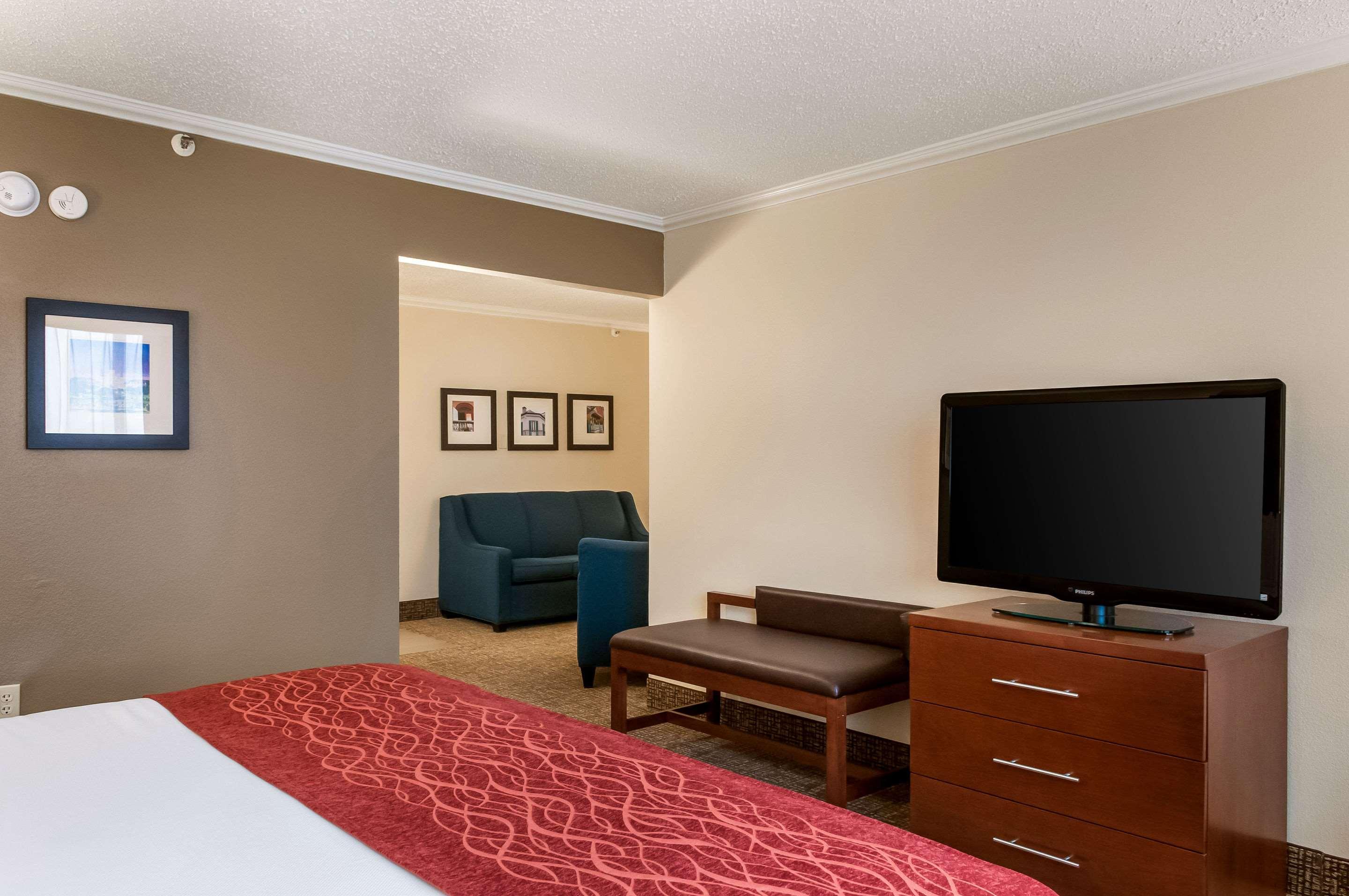 comfort inn and suites at copeland tower