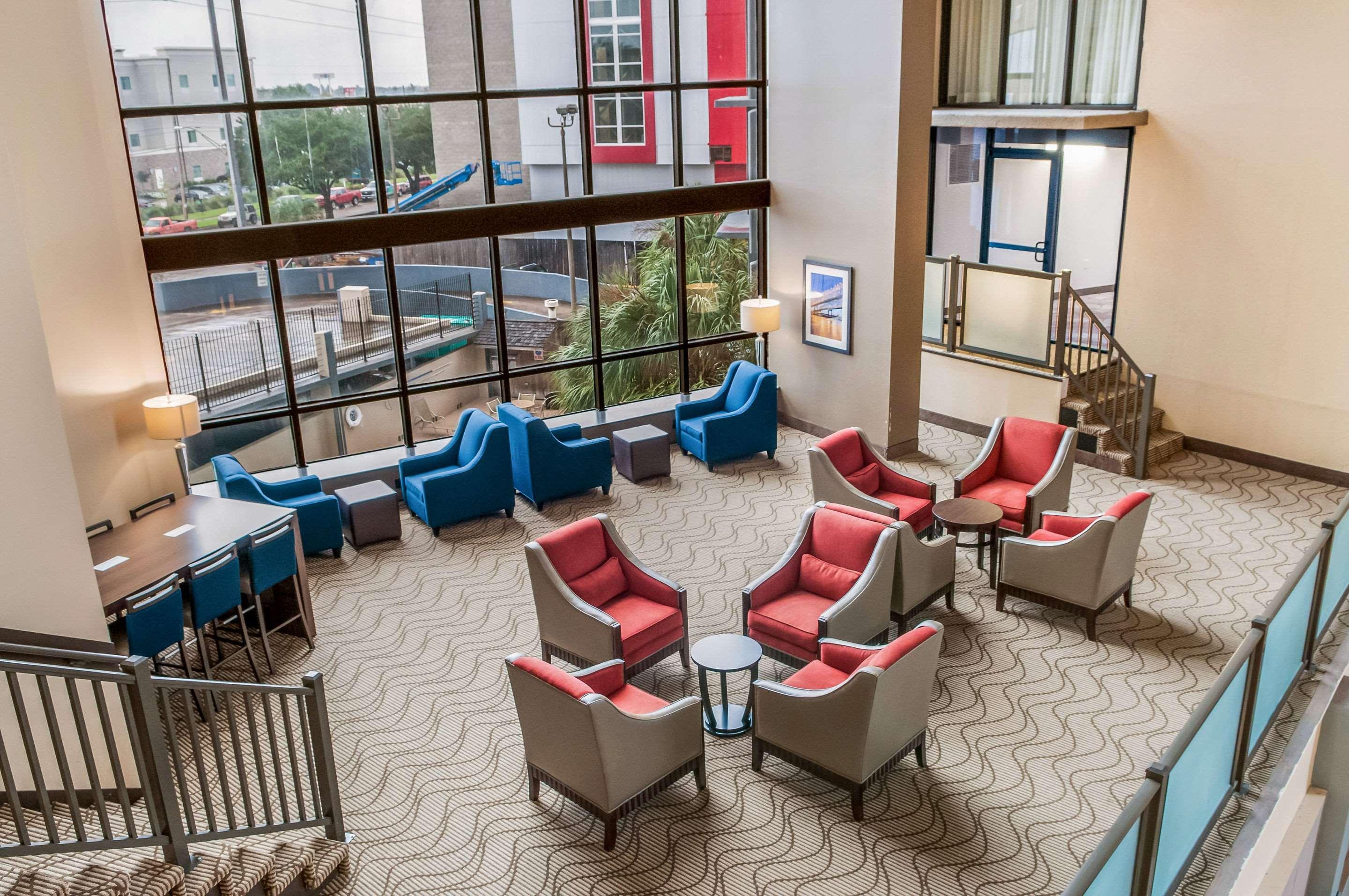 comfort inn and suites at copeland tower