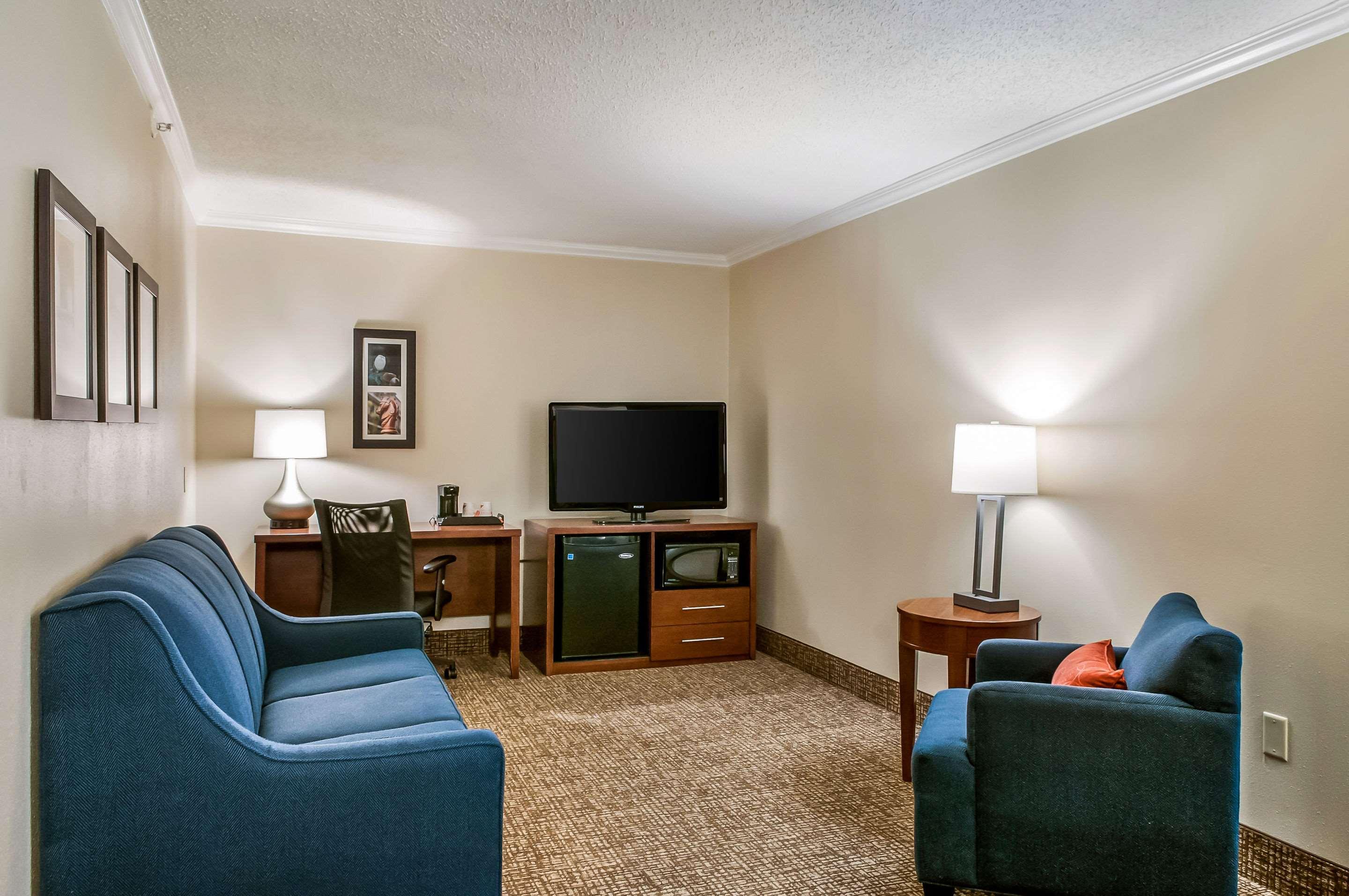 comfort inn and suites at copeland tower