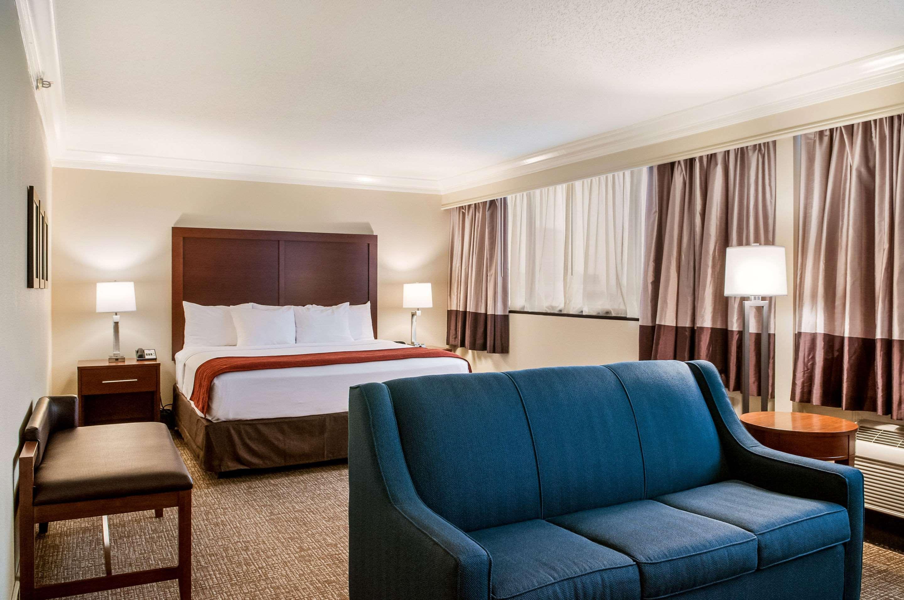 comfort inn and suites at copeland tower