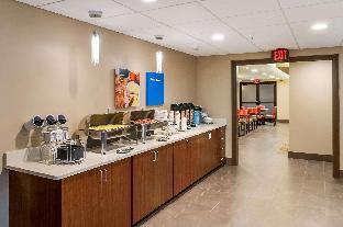 comfort inn and suites at copeland tower