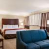 comfort inn and suites at copeland tower
