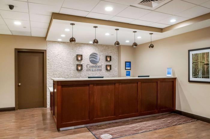 comfort inn and suites at copeland tower