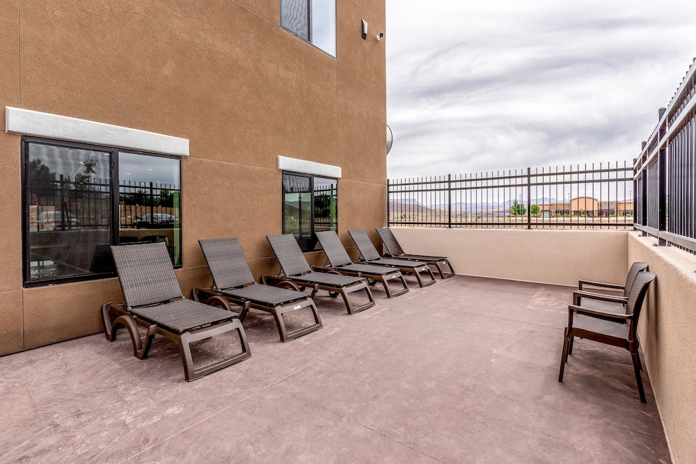 sleep inn and suites hurricane zion park area