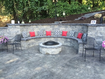 Springside Inn,Aurora>>Auburn,3 star