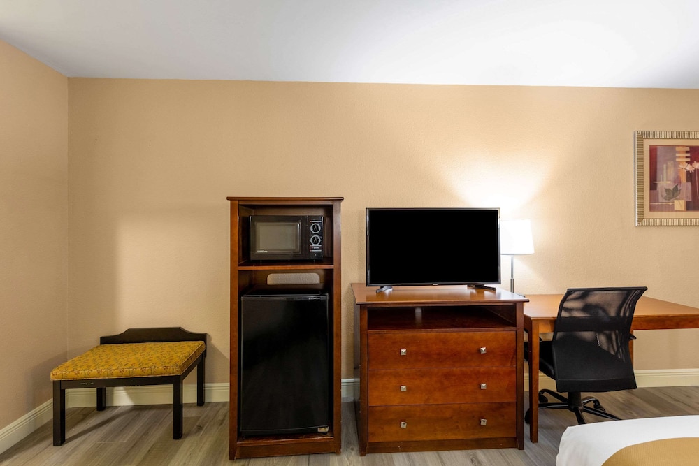 quality inn quincy tallahassee west