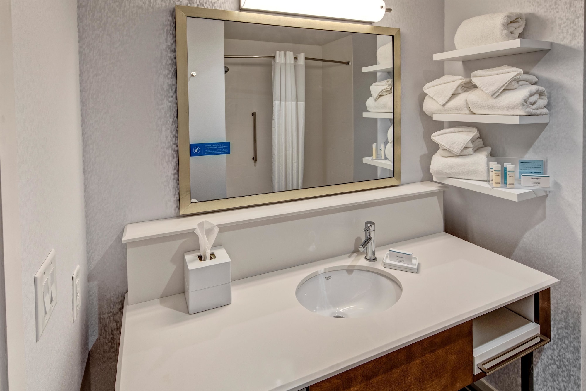 hampton inn and suites nashville goodlettsville