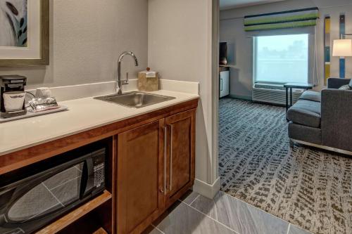 hampton inn and suites nashville goodlettsville