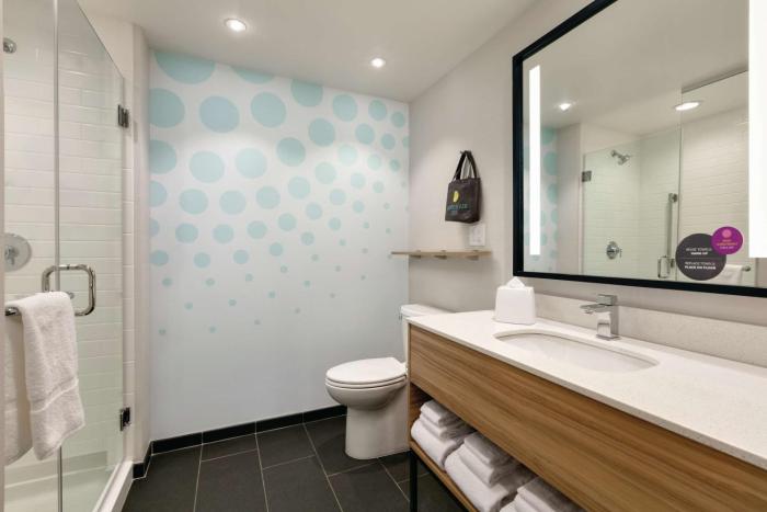 tru by hilton charlotte ayrsley