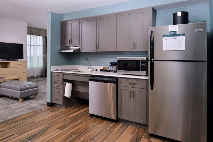 homewood suites by hilton des moines airport