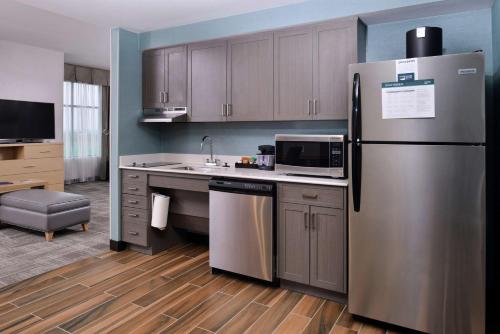 homewood suites by hilton des moines airport
