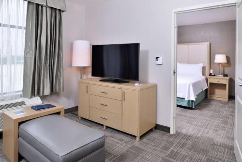 homewood suites by hilton des moines airport