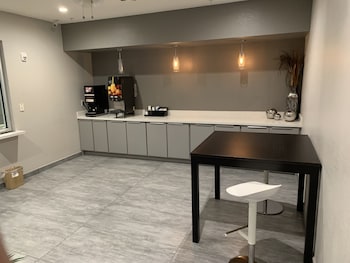 crystal inn sugar land