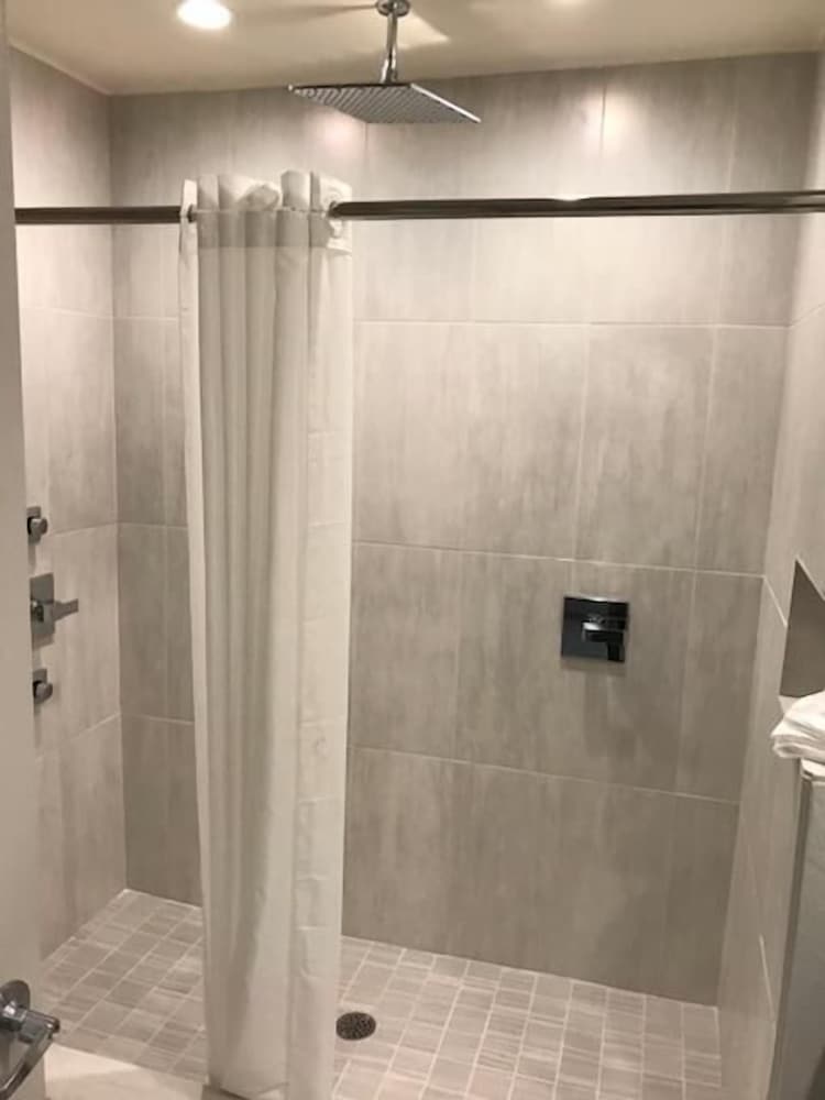 crystal inn sugar land