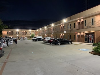crystal inn sugar land
