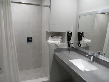 crystal inn sugar land