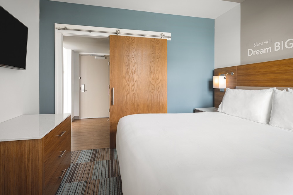 even hotel seattle downtown lake union by ihg