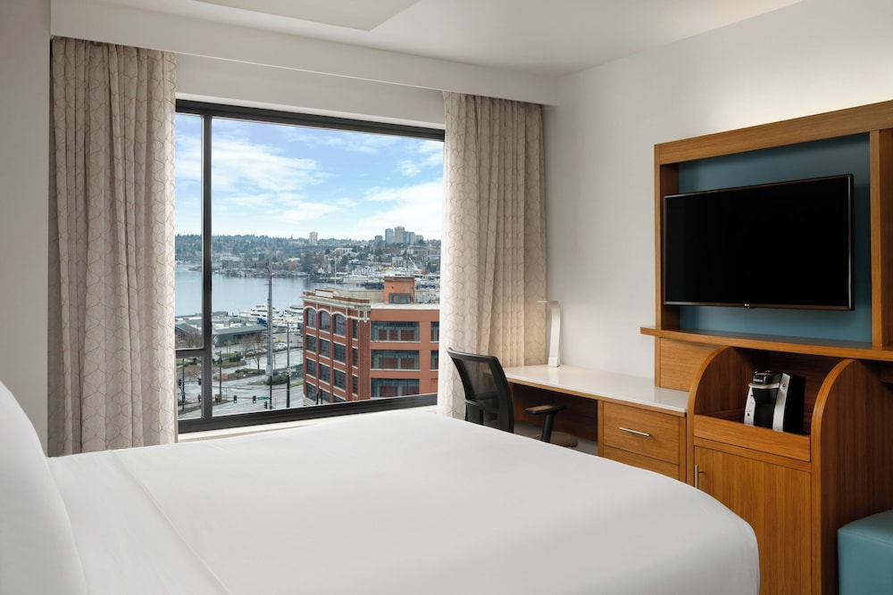 even hotel seattle downtown lake union by ihg