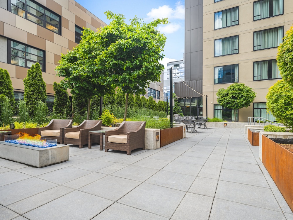 even hotel seattle downtown lake union by ihg