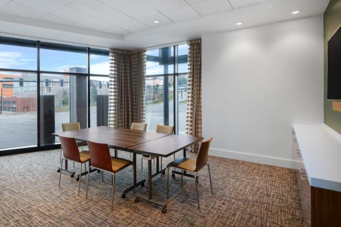 even hotel seattle downtown lake union by ihg