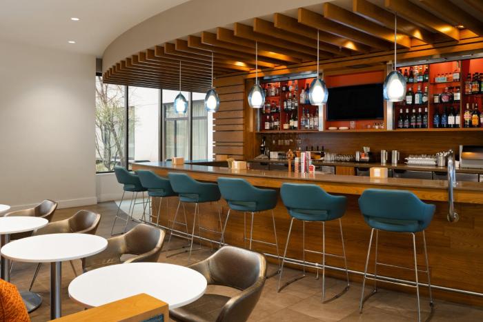 even hotel seattle downtown lake union by ihg