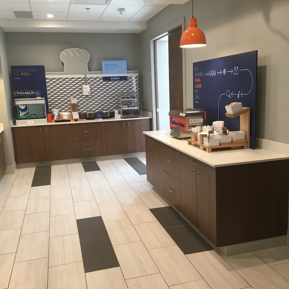 holiday inn express and suites nebraska city by ihg