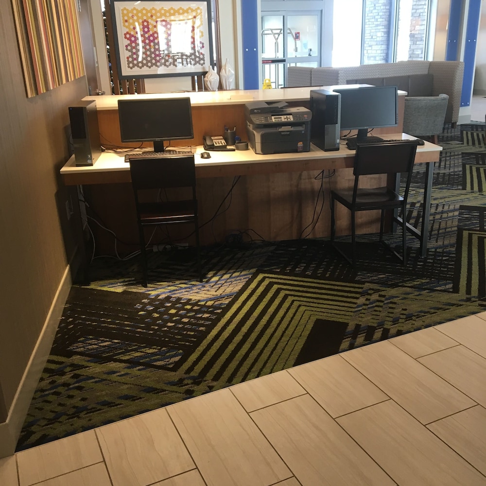holiday inn express and suites nebraska city by ihg