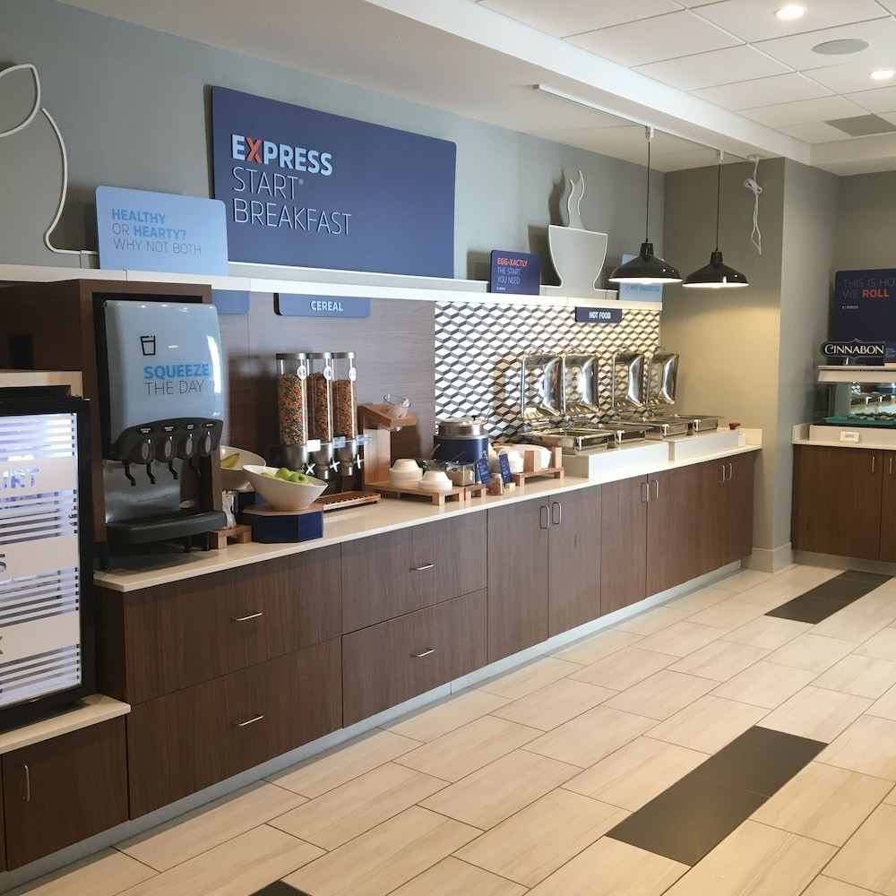 Holiday Inn Express And Suites Nebraska City, An Ihg Hotel,Nebraska City>>Nebraska,2.5 star