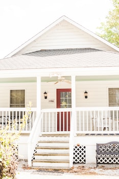swamp rabbit inn travelers rest