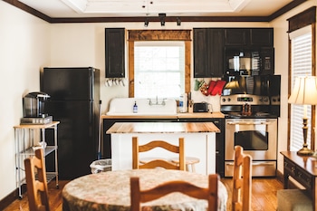 swamp rabbit inn travelers rest