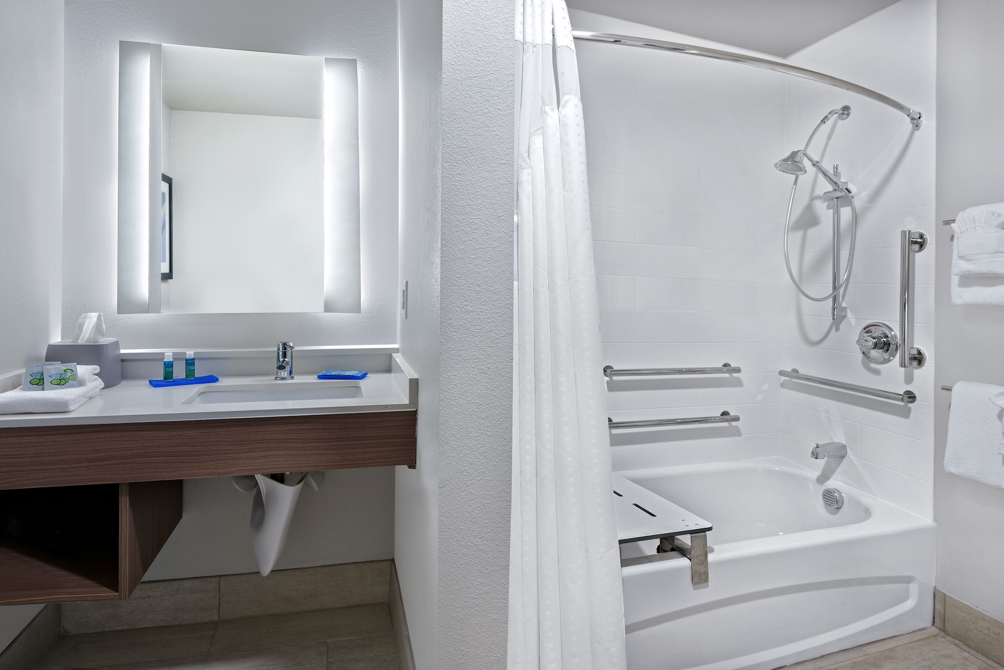 holiday inn express and suites bryan