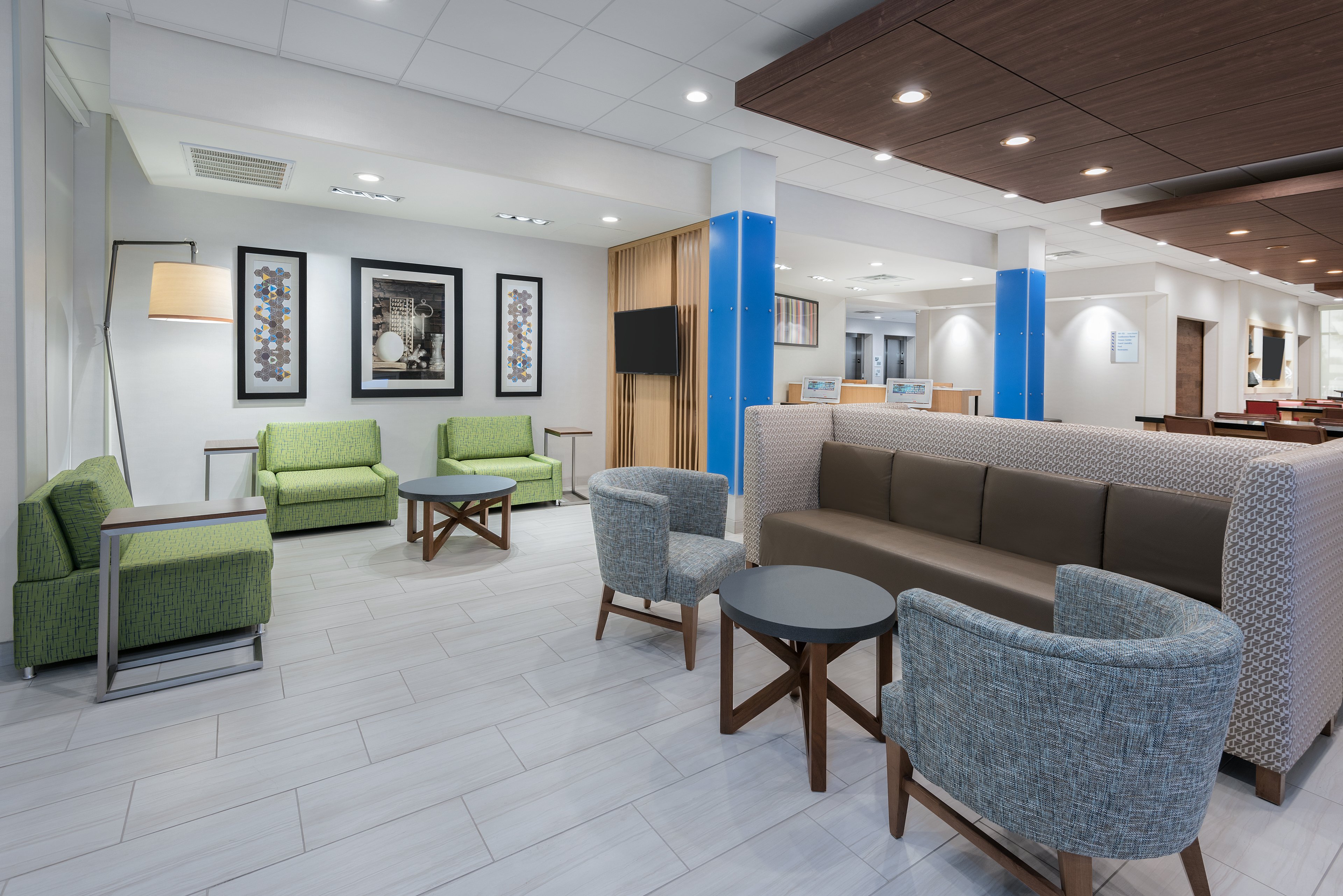 holiday inn express and suites bryan