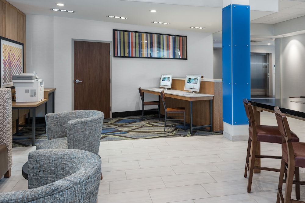 holiday inn express and suites bryan